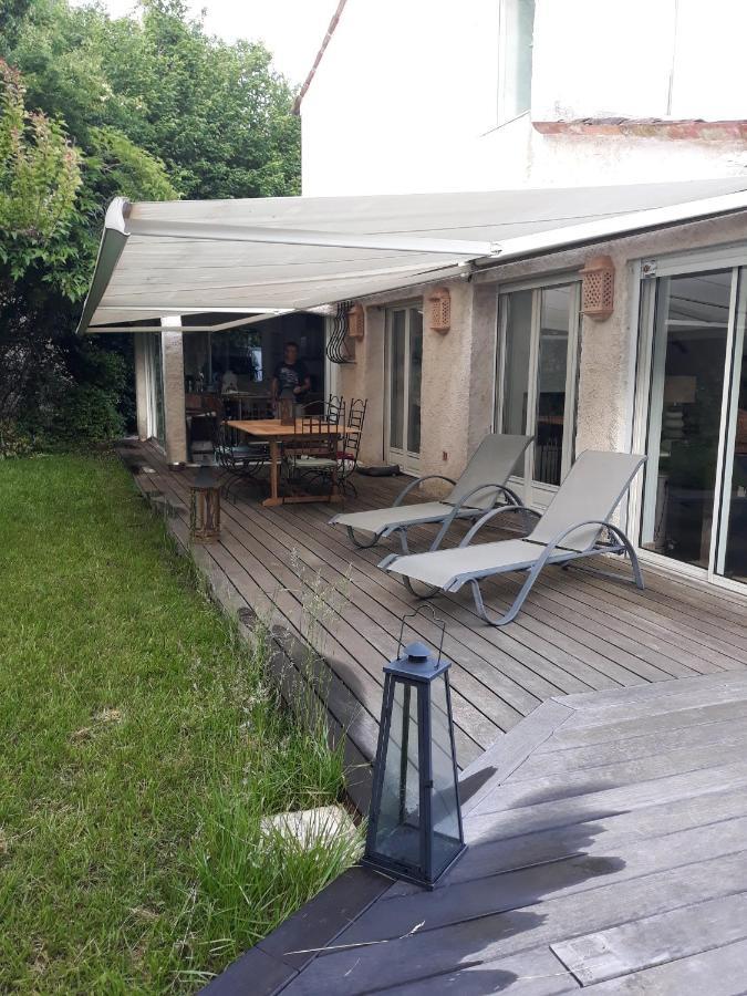 Dans Un Jardin Bb Et Jacuzzi Panzió Mandelieu Kültér fotó